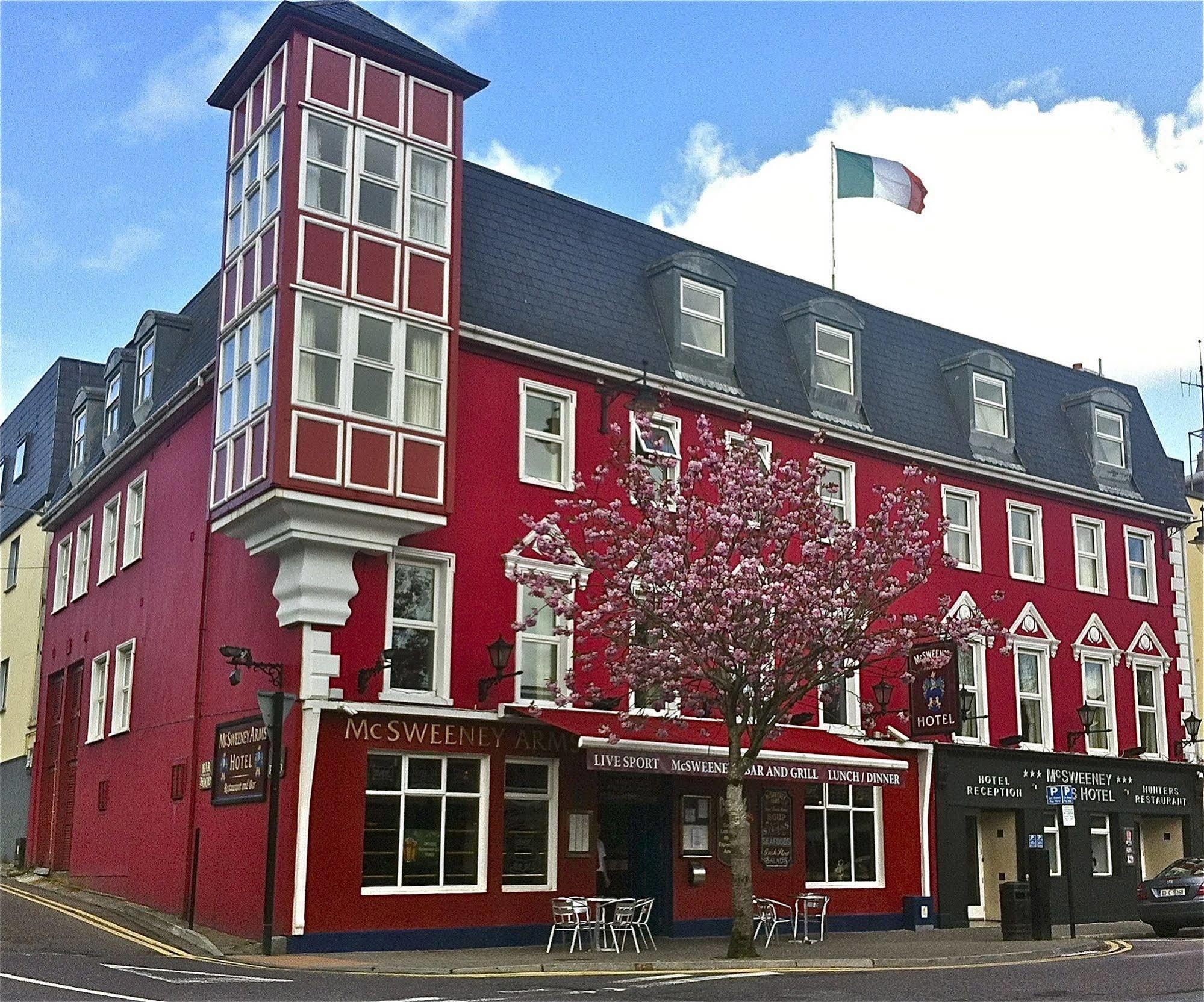 Mcsweeney Arms Hotel Killarney Exterior photo